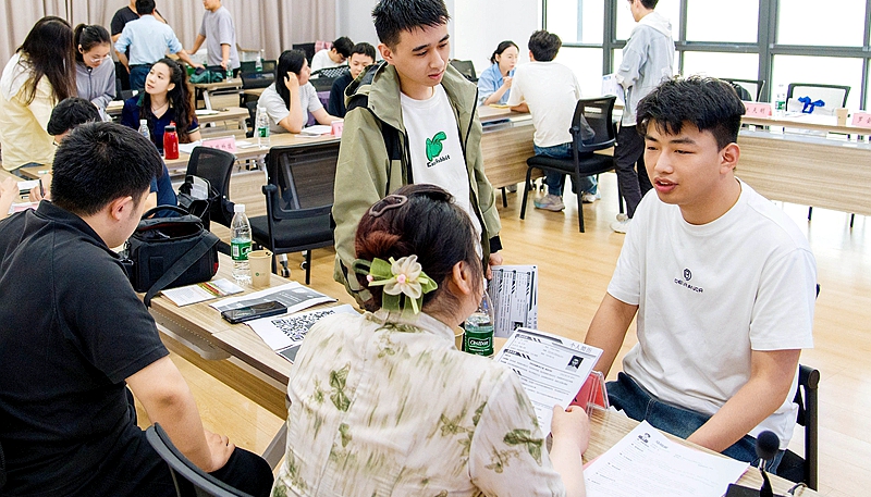 与家乡企业“面对面”